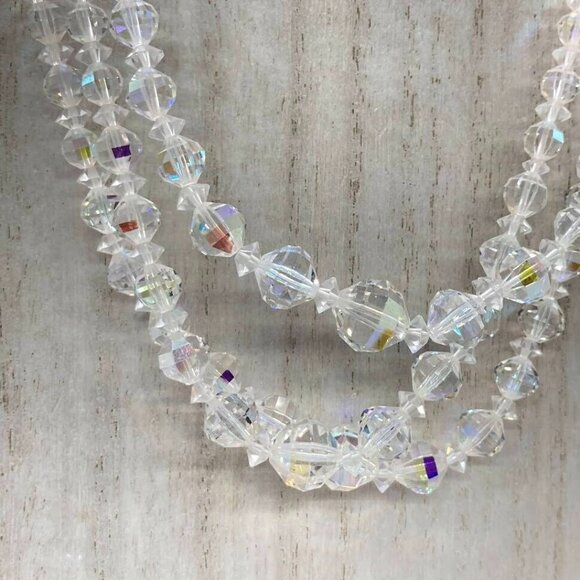 Vintage Aurora Borealis Set Graduated Bead 25" Necklace Clip On Earrings - Picture 3 of 16